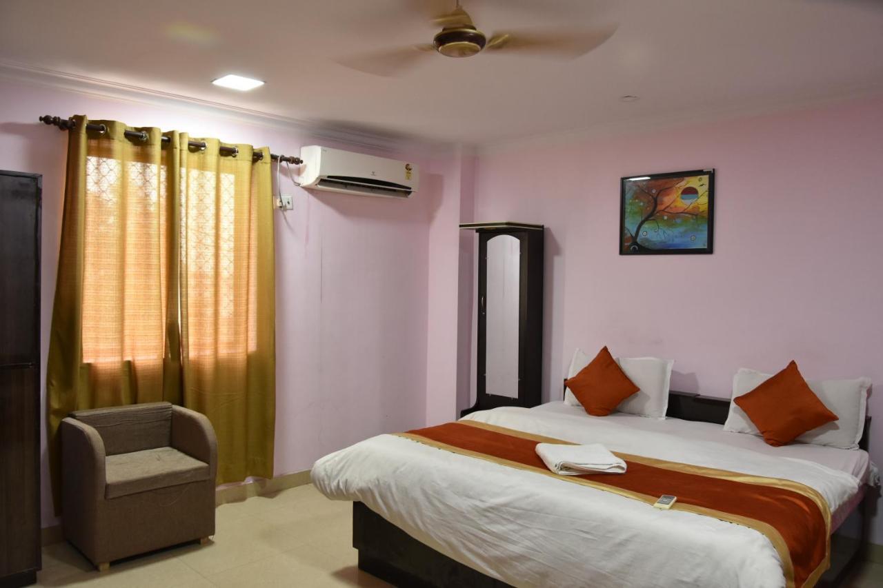 Hotel Sarweshwary Varanasi Exterior photo