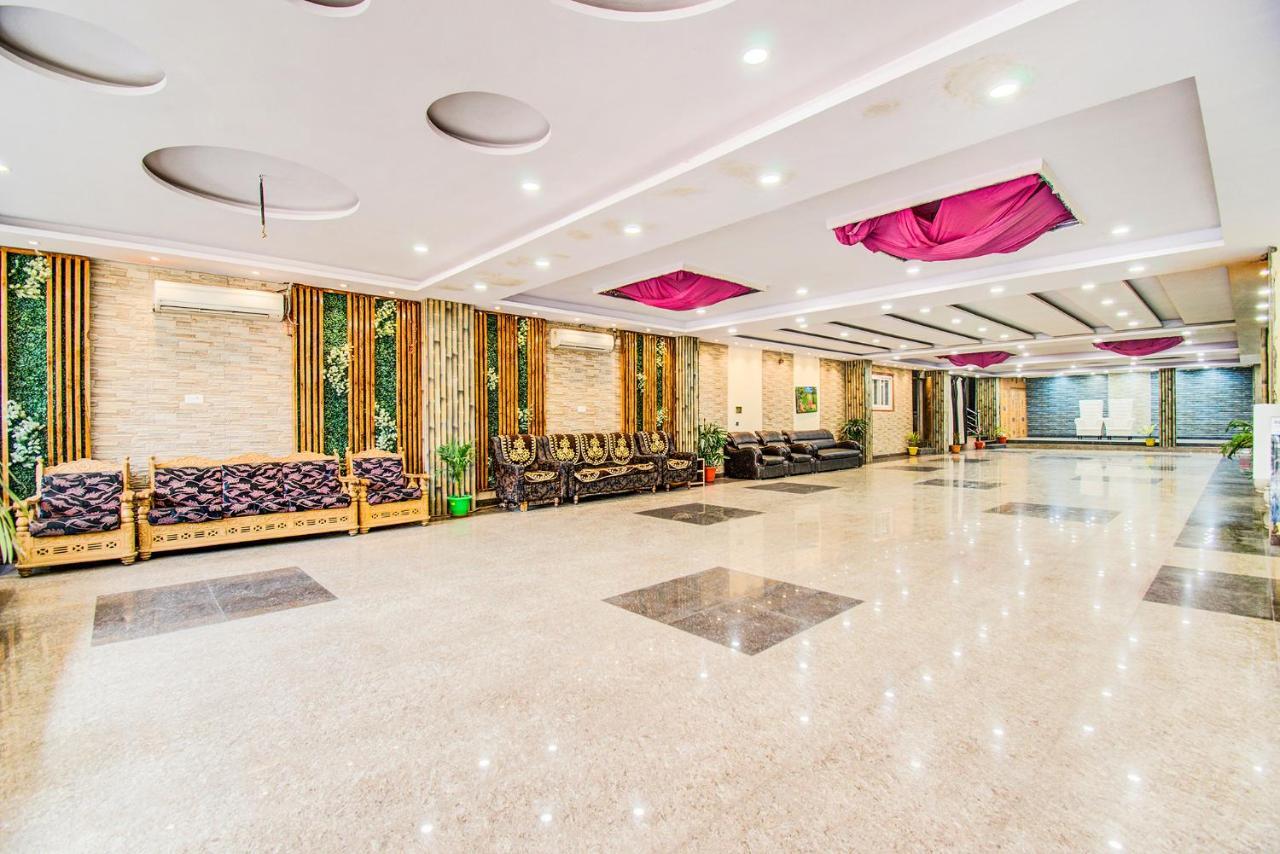 Hotel Sarweshwary Varanasi Exterior photo