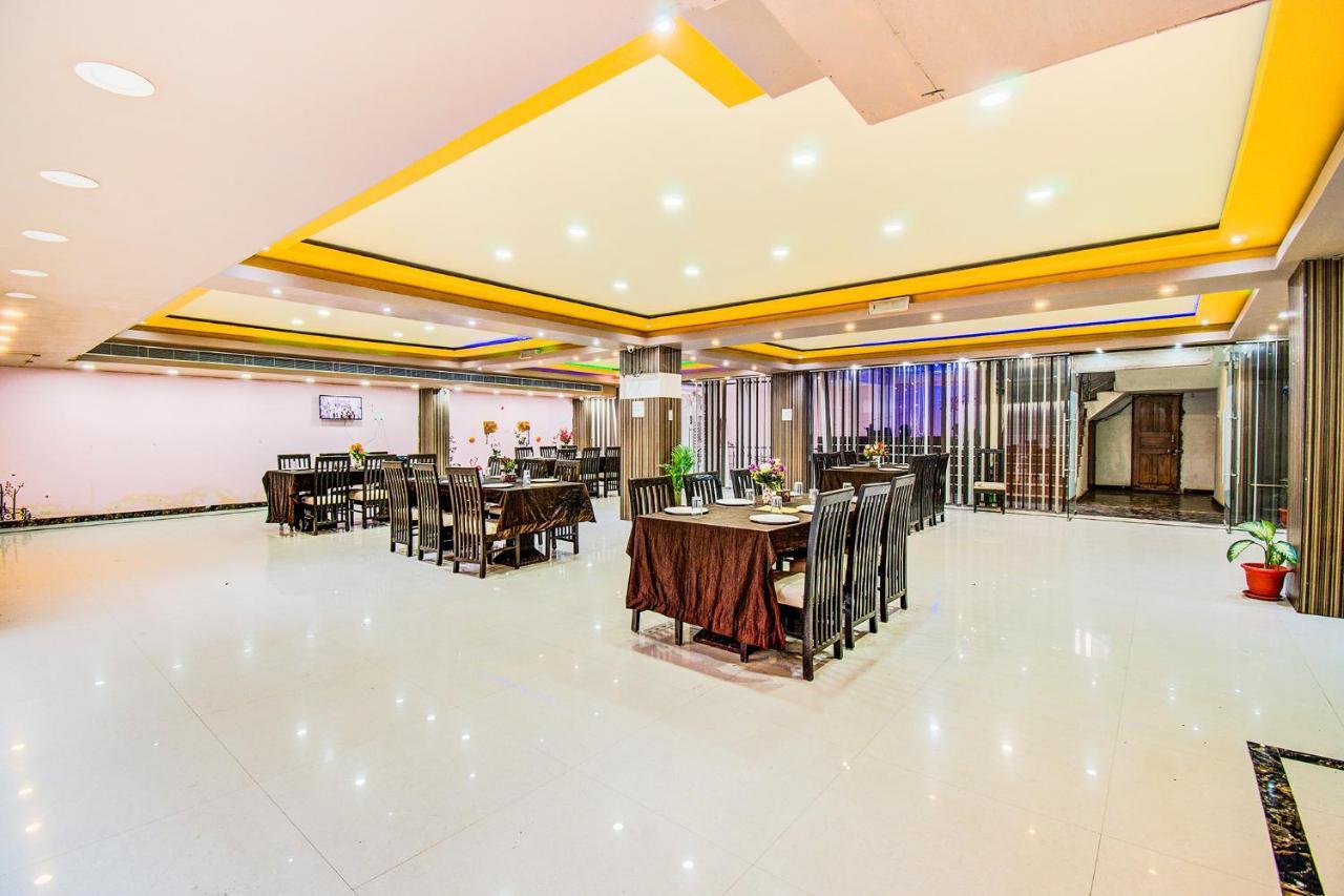 Hotel Sarweshwary Varanasi Exterior photo